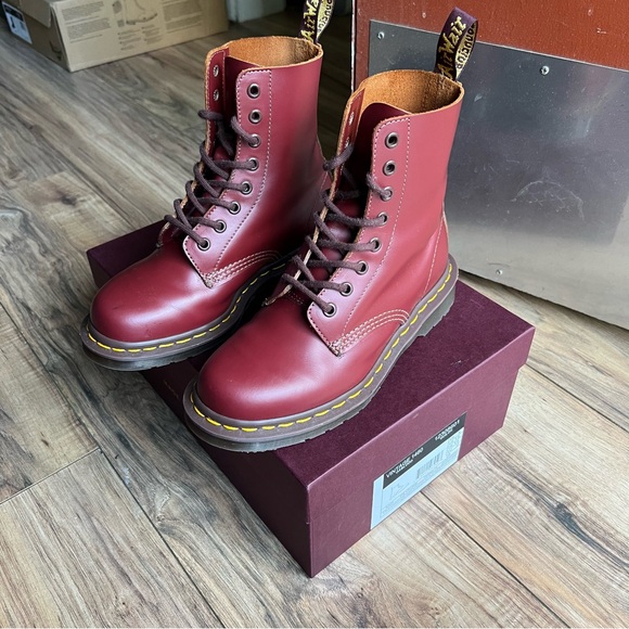 dr. martens made in england boots - Picture 4 of 11